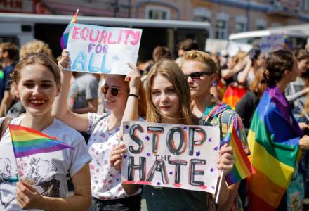 Raport: Actele de violență îndreptate împotriva persoanelor LGBTI s-au înmulțit în Europa