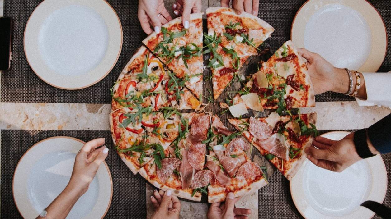 Idei de afaceri la cheie: 3 francize cu pizza prin care îi vei mulțumi pe românii pofticioși