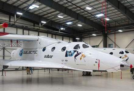 Nou avion spatial care ar putea transporta turisti pe orbita, prezentat de compania Virgin Galactic