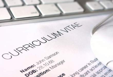 HR Profi: Primim mii de CV-uri pentru posturi disponibile de casier sau lucrator comercial