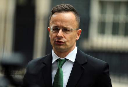 Ministrul de externe maghiar consideră că Occidentul a dat într-o psihoză a războiului