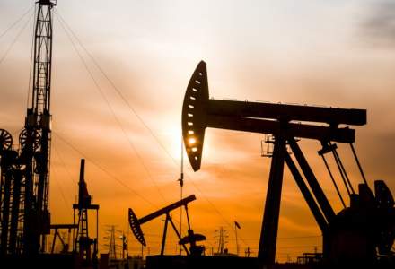 Cotația barilului de petrol WTI a coborât sub 70 de dolari pentru prima dată după 2021