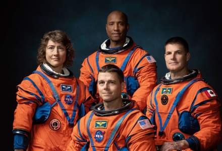 NASA a anunțat cine vor fi prima femeie și primul astronaut de culoare care vor fi trimiși către Lună