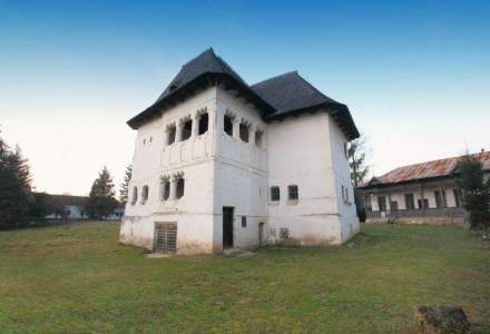 Ce este aceea o "cula" si cum arata cea mai veche locuinta boiereasca fortificata din Romania, scoasa la vanzare pentru jumatate mil. euro