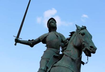 Franta a recuperat din Anglia un inel despre care se crede ca i-ar fi apartinut Ioanei d'Arc