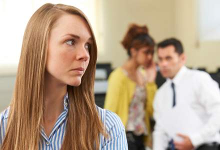 Studiu: O relație dificilă cu șefii și colegii, sursa principală de stres pentru angajați