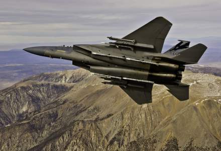 Experți: Avioanele F-16, cele mai avansate de care dispune România, sunt complet depășite împotriva rușilor