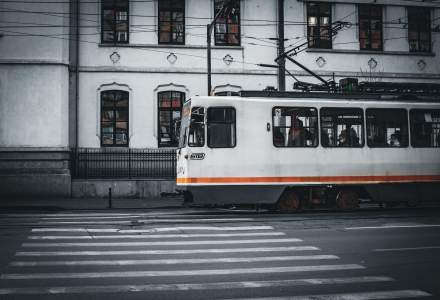 Bucureștiul ar putea scăpa de macazurile schimbate cu ranga, care sunt principala cauză a accidentelor de tramvai