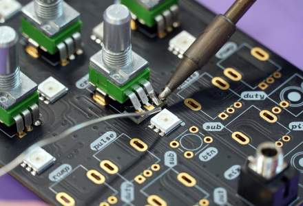 Japonezii de la Tamura Corporation vor să construiască o fabrică de componente electronice, în România