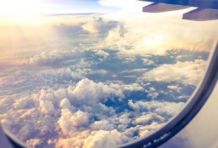 10 reguli de bune maniere in timpul zborului cu avionul: ce puteti face si ce este nepermis atunci cand va aflati in avion