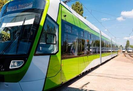 Patru tramvaie Astra circulă pe linia 10. Nicușor Dan: Continuăm modernizarea transportului public din Capitală