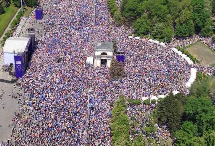 Peste 75.000 de persoane participă la mitingul pro-european din Republica Moldova