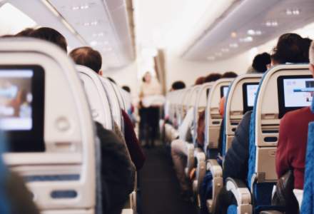 Un pasager a reușit să forțeze ușa unui avion în zbor, în Coreea de Sud. În aeronavă erau zeci de copii