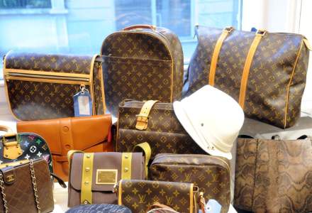 Bunuri de lux contrafăcute de 8 milioane euro, confiscate în vama de la Calafat