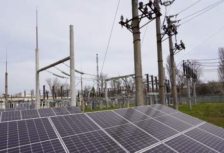 Investițiile în energii regenerabile trebuie să se tripleze pentru a atinge obiectivele, avertizează IEA