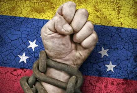 Venezuela, la limita: oamenii prind porumbei, caini si pisici pentru a se hrani