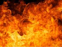 Incendiu in Capitala: zeci de...
