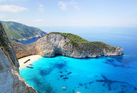 FOTO | Românii le iubesc: Top 10 cele mai frumoase insule din Grecia. Unde poți avea paradisul elen la picioarele tale