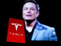 Vânzări record pentru Tesla:...