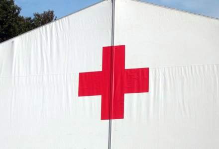 Puncte de prim ajutor pentru persoanele afectate de caniculă, amenajate la mai multe spitale din Capitală