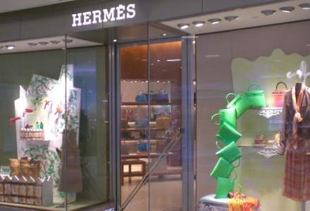 Record mondial: O geanta Hermes, vanduta la licitatie cu 243.000 de dolari