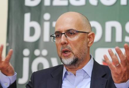 Kelemen Hunor, sfat pentru Ciolacu: Măsurile de austeritate ar trebui aruncate la coșul de gunoi