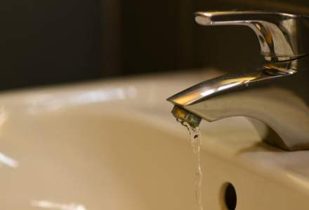 Constanța: Persoanele racordate la sistemul municipal rămân fără apă caldă până în septembrie