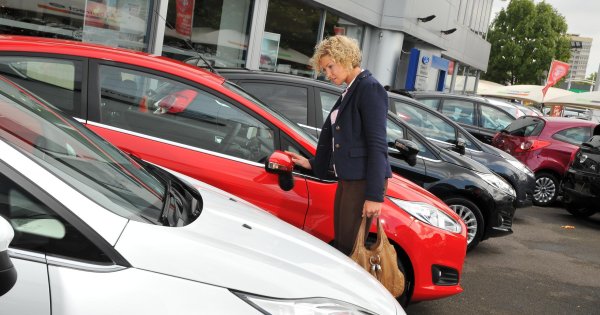 Analiză: Vânzătorii de mașini second-hand ascund aproape mereu informații...