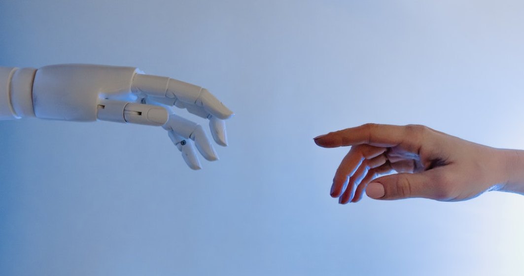 Cum schimbă automatizarea și AI-ul piața muncii: Top 10 competențe de viitor pentru angajați