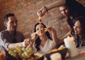 8 sfaturi să organizezi o petrecere de neuitat la tine acasă