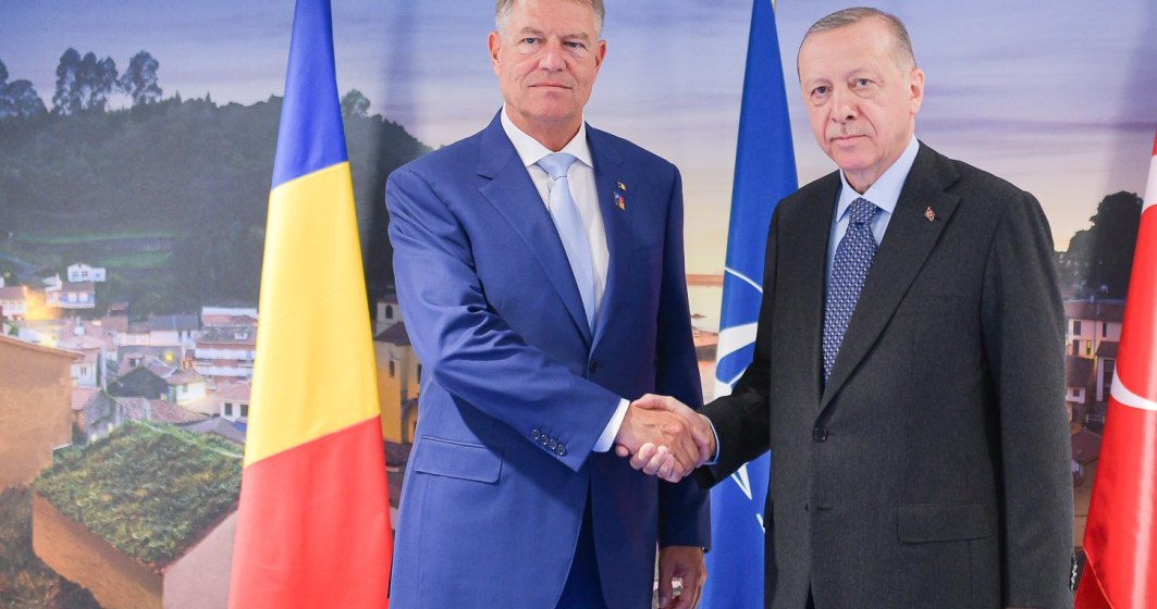 La summitul NATO unde se decide apărarea Europei, Erdogan l-a întrebat pe Iohannis ce mai face Hagi