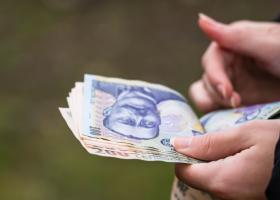 Imagine: Băncile românești scapă ieftin: Noul impozit mușcă doar câteva zeci de...