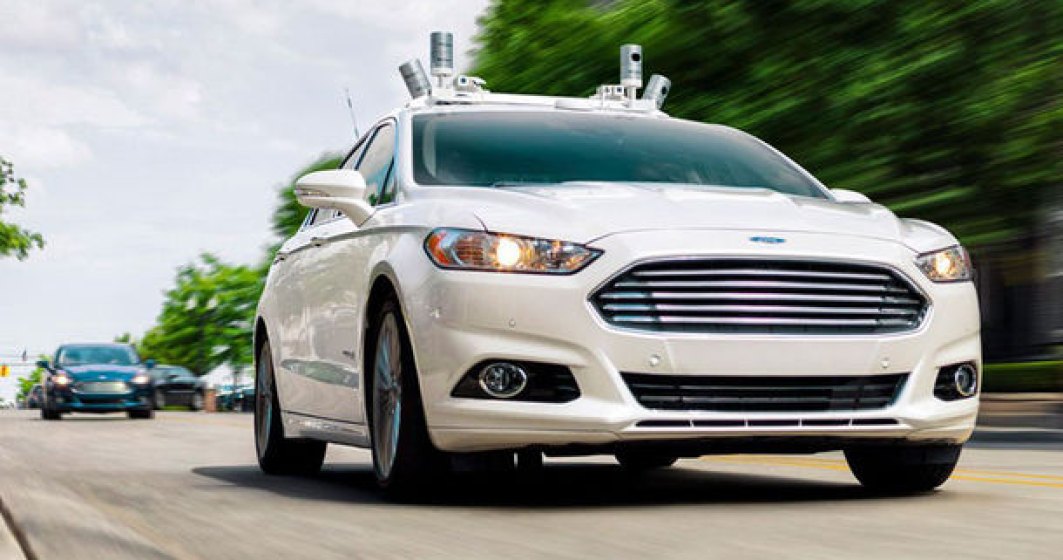 Ford a patentat un volan si pedale retractabile in bordul viitoarelor masini autonome