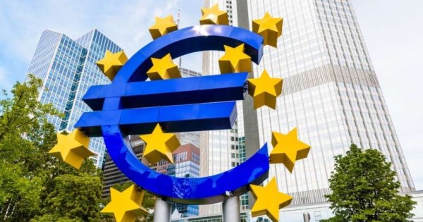 Imagine pentru articolul: Un economist consideră că Bulgaria ar trebui să amâne aderarea la euro pentru...