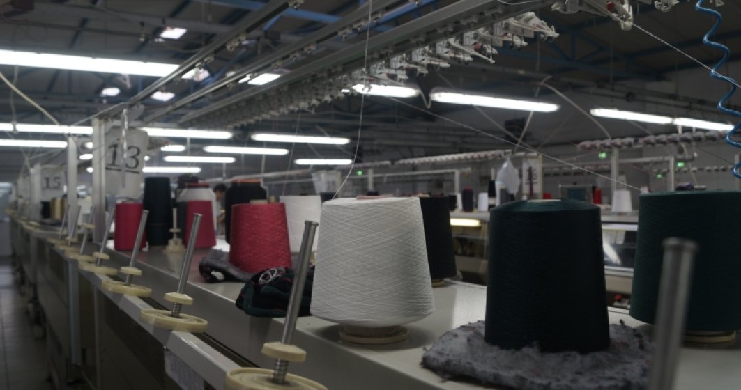Fabrica de tricotaje din Titu care produce haine pentru Prada, Valentino si Moncler