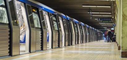 UPDATE Un barbat a incercat sa se sinucida la metrou: S-a intins pe liniile...