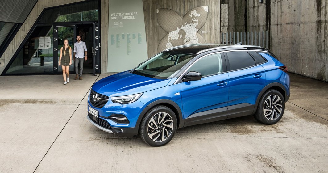 Opel Romania primeste comenzi anul acesta pentru e-Corsa si versiunea plug-in hybrid Grandland X