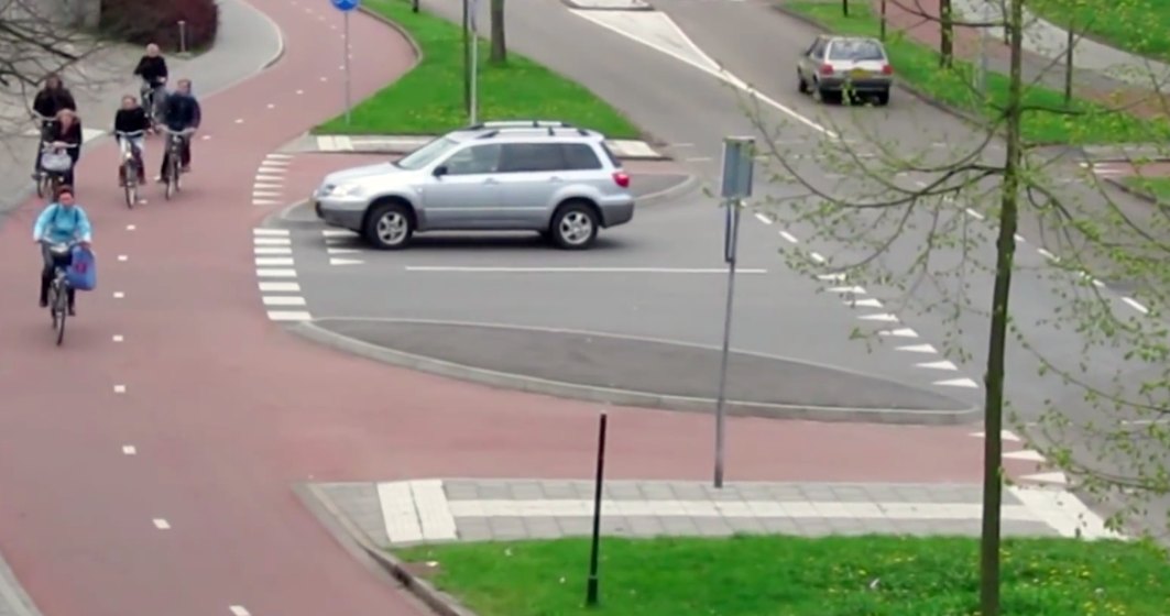 Cum au gandit olandezii infrastructura rutiera pentru a accepta biciclistii in trafic