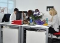 Poza 1 pentru galeria foto Acasa la cea mai mare companie de recrutare: cum arata birourile colorate ale Adecco