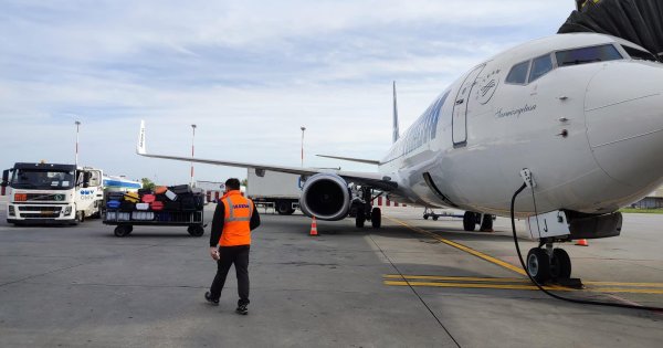 TAROM renunță în 2024 la vechile A318 și va cumpăra Boeing 737 Max. Linia...