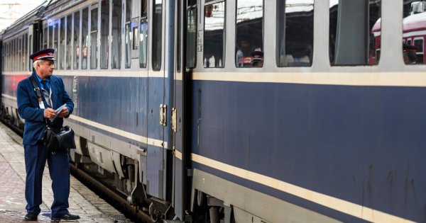 Incendiu la un tren de călători: CFR a evacuat de urgență pasagerii