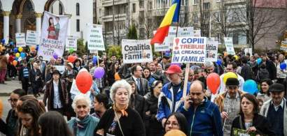 Politico, despre referendumul din Romania: "Guvernul spera ca o sa faca...