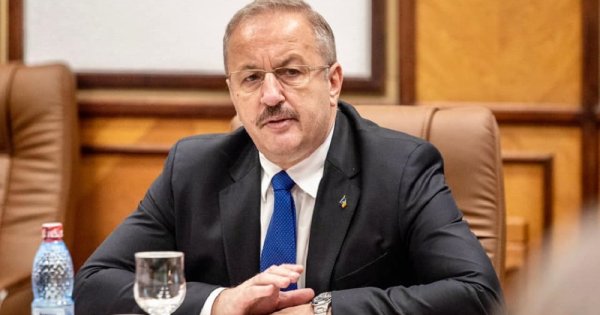 Ministrul român al Apărării, după incidentul în care s-a prăbușit un...