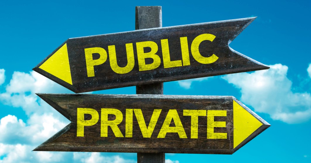 Care este numarul unitatilor sanitare publice versus private