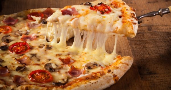 Istoric italian susține că pizza, carbonara și parmezanul sunt americane, nu...