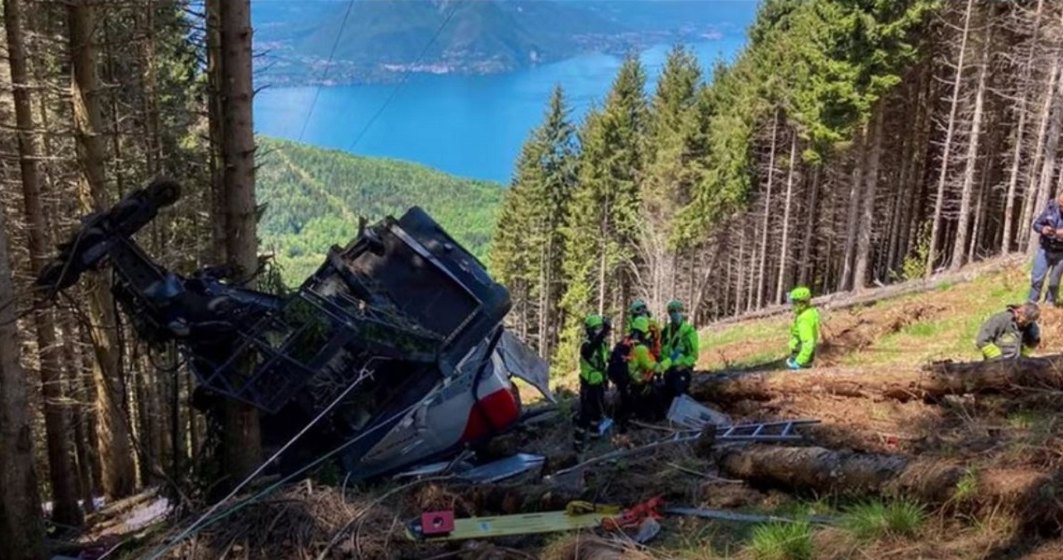 O cabină de teleferic din Italia s-a prăbușit de la înălțime. Sunt cel puțin opt morți