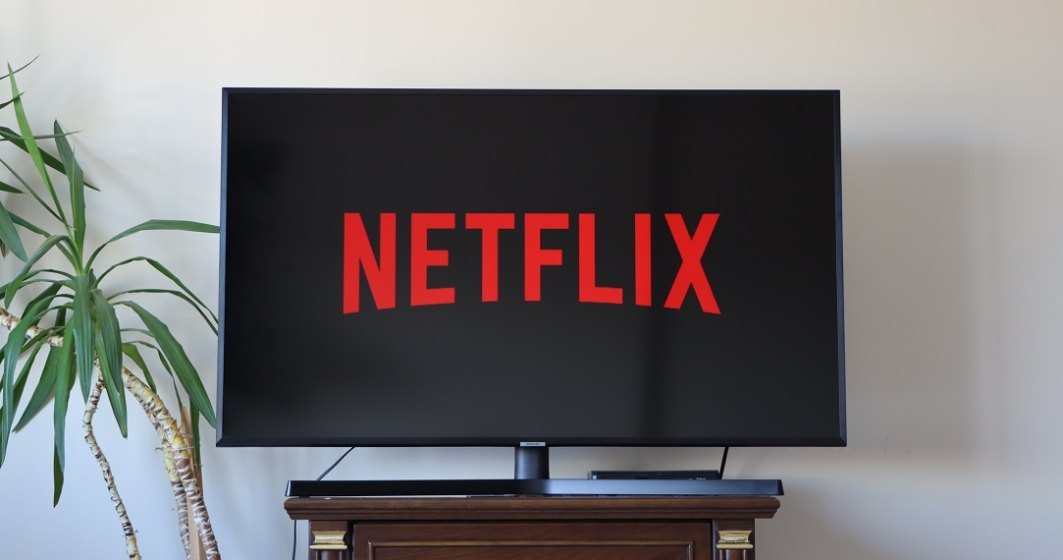 Netflix renunță la un serial popular după doar un sezon: vestea i-a făcut pe fani să lanseze o petiție prin care cer continuarea lui