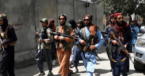 Cătușe pe presă: Talibanii arestează jurnaliști în mai multe zone din...