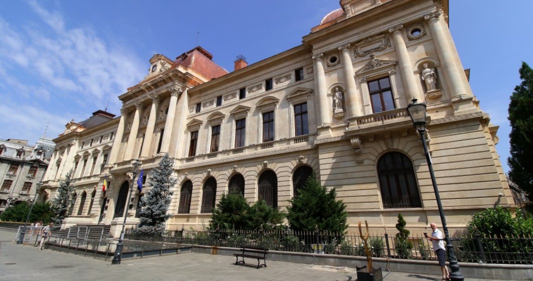 Porțile deschise la BNR: Cum vezi gratuit palatul unde lucrează Isărescu, locul uîn care se iau cele mai importante decizii economice din România