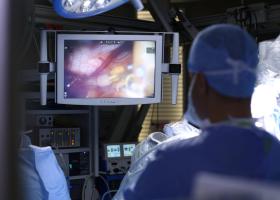 Ce trebuie să știi despre siguranța și eficacitatea chirurgiei robotice